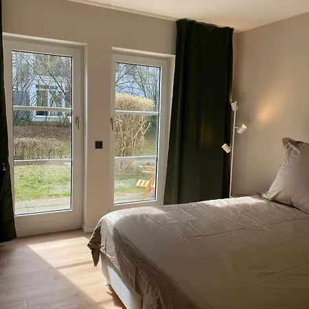 公寓 Apartment, Monteurwohnung Mit Ruhiger Terrasse In *