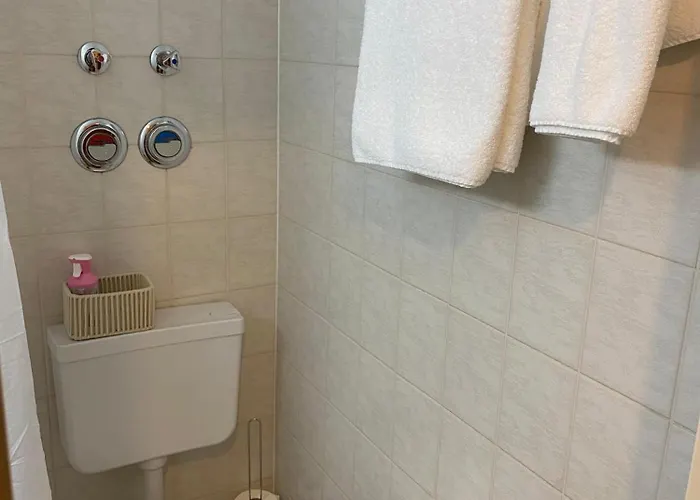 Apartment, Monteurwohnung Mit Ruhiger Terrasse In