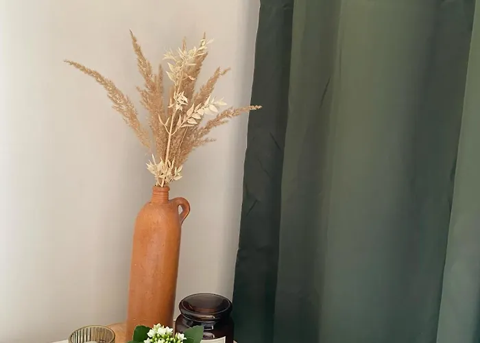 Apartment, Monteurwohnung Mit Ruhiger Terrasse In *